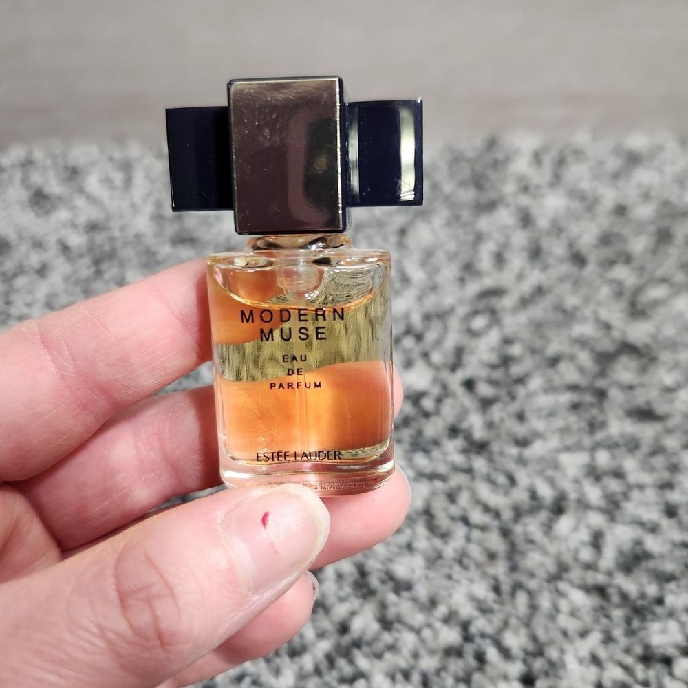 Vintage MODERN MUSE ESTEE LAUDER Eau de Parfum Spray .14 oz / 4 ml New 0.14 oz